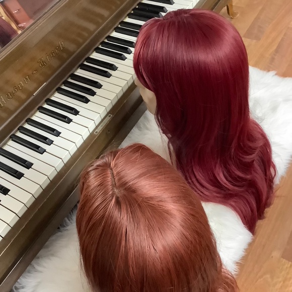 NWT Beautiful Auburn Wig - Picture 9 of 10